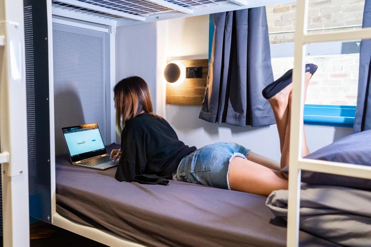 Mad Monkey Potts Point Hostel ซิดนีย์ ภายนอก รูปภาพ